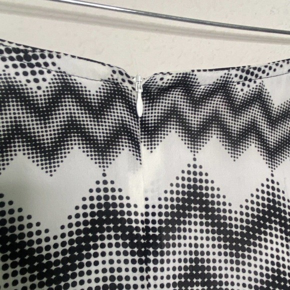 Parker Mckinley Tokyo Dot Print Black and White Chevron Maxi Skirt 6 - Picture 8 of 10